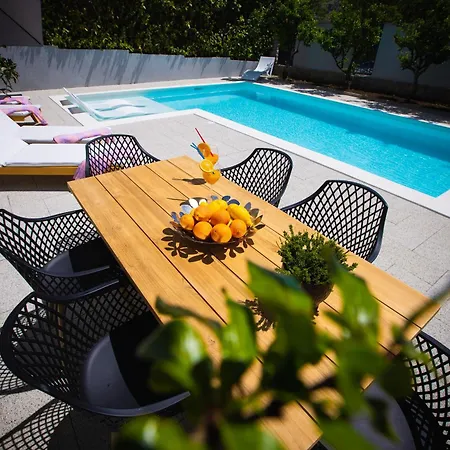 Flumen, Private Pool, Family Villa *
